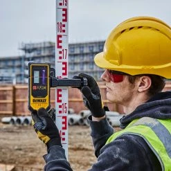 DeWalt DCE080D1RS-QW DCE080D1RS Laser Rotatif Rouge 18 Volt 2.0 Ah Li-ion Avec Bluetooth